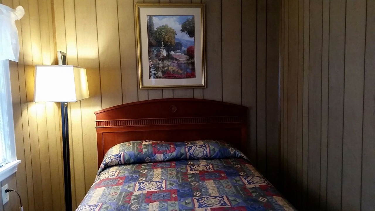 Photo of Bedroom in Basin