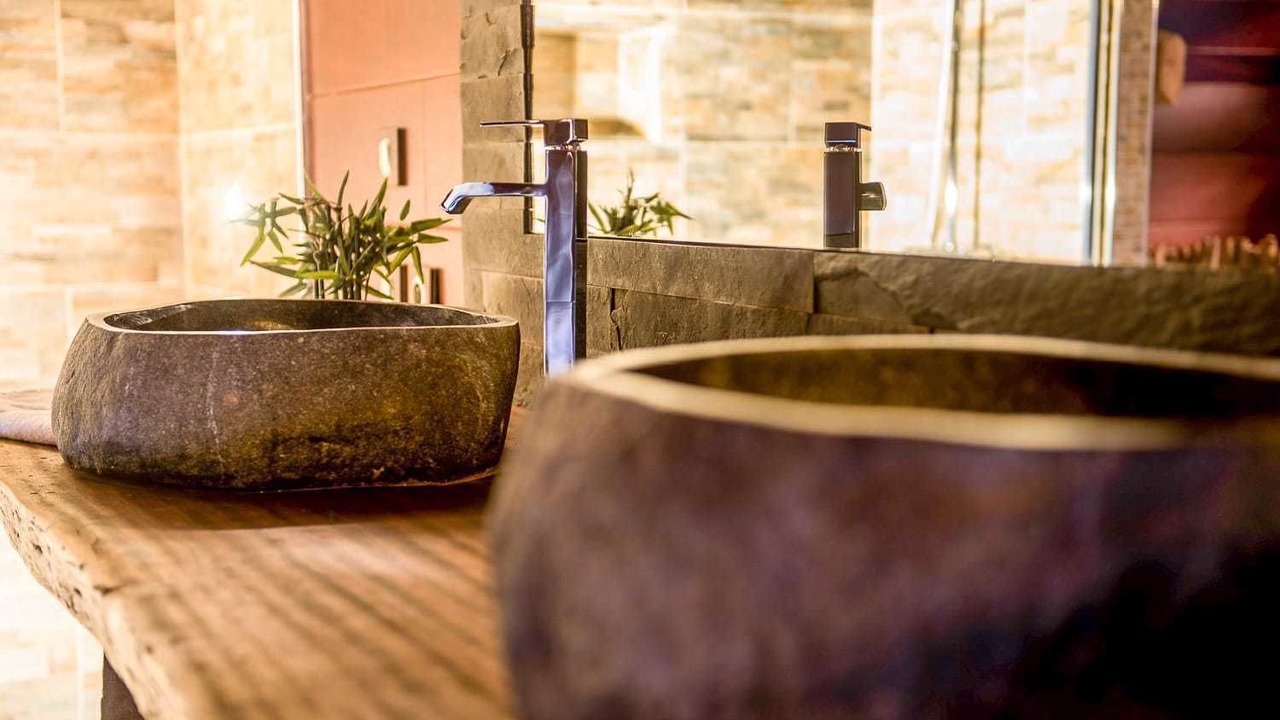 Photo of Bathroom in Neuville-Bosc