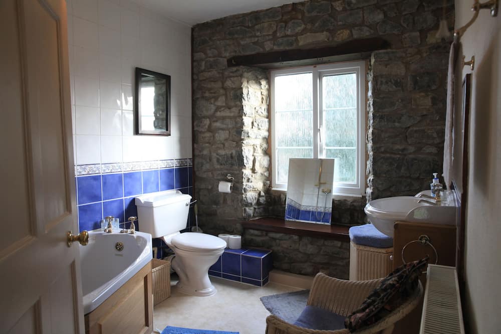 Photo of Bathroom in Ditcheat