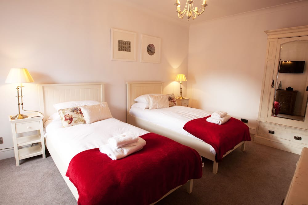 Photo of Bedroom in Ditcheat