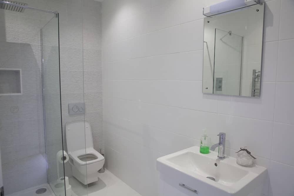 Photo of Bathroom in Ditcheat