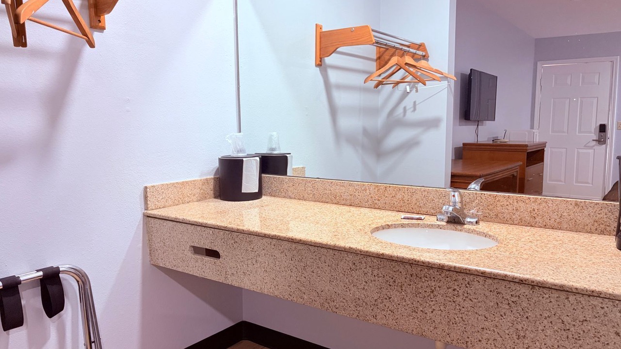 Photo of Bathroom in Checotah