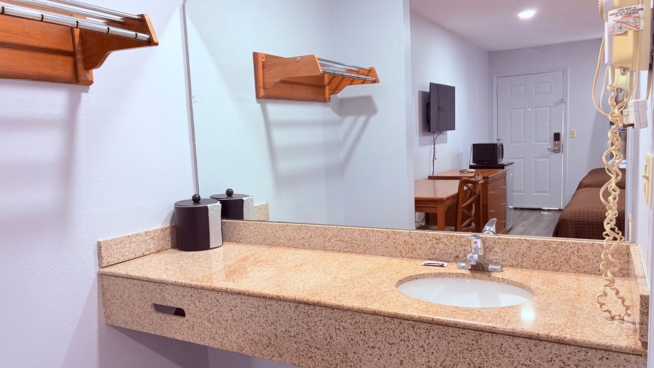 Photo of Bathroom in Checotah