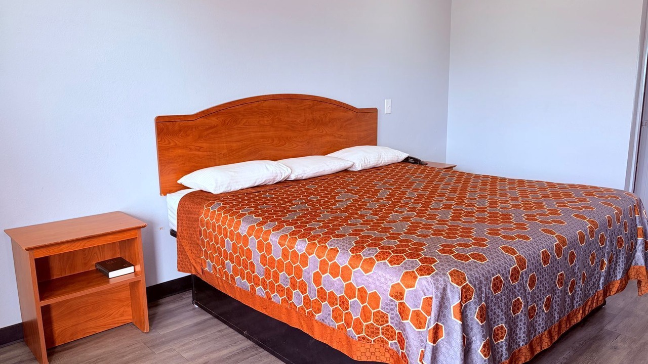 Photo of Bedroom in Checotah