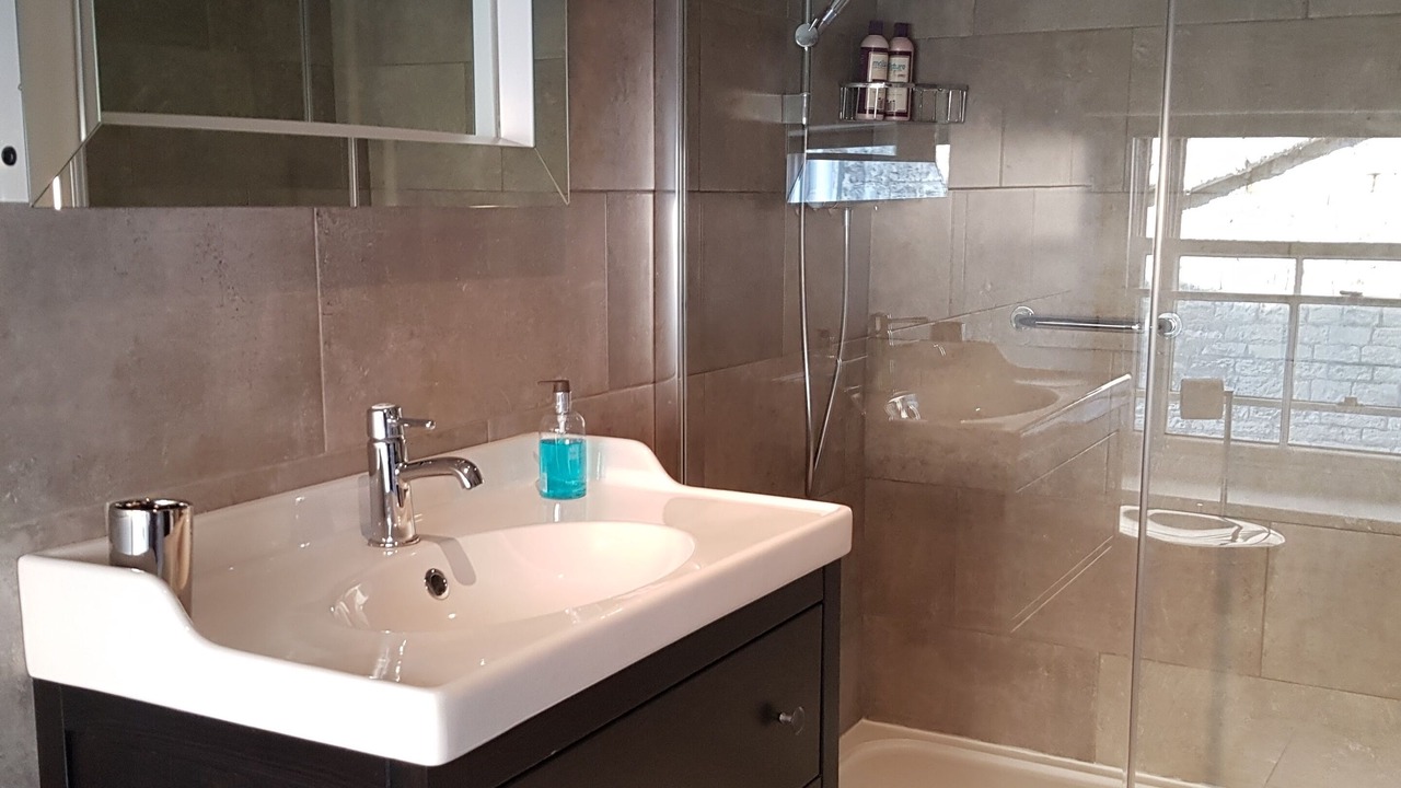 Photo of Bathroom in Glastonbury