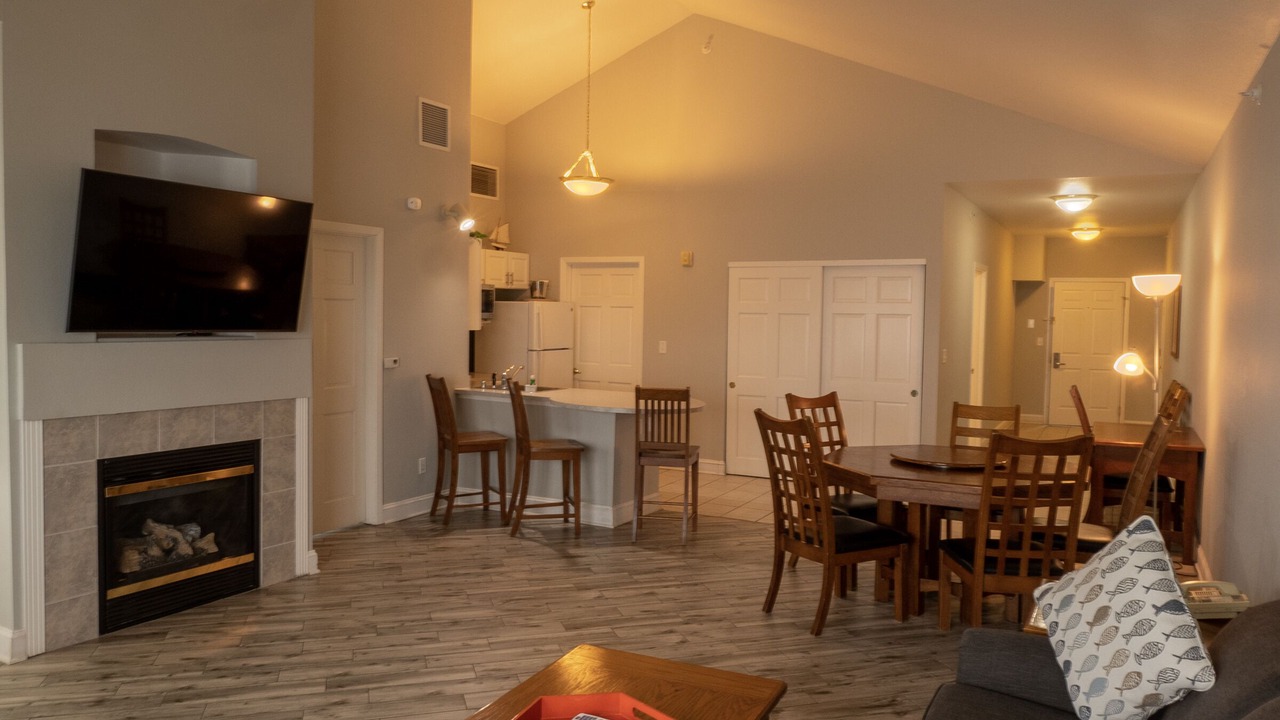 Photo of Livingroom in Delavan Lake