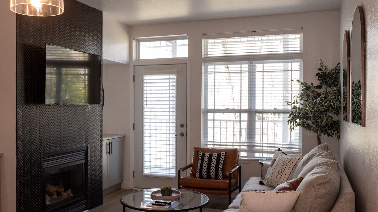 Photo of Livingroom in Delavan Lake