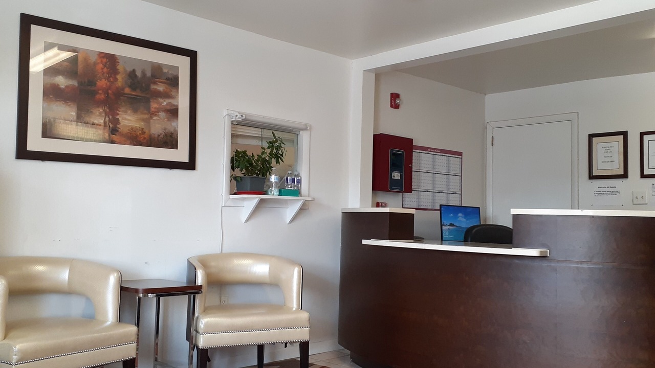 Photo of Livingroom in Blodgett Mills