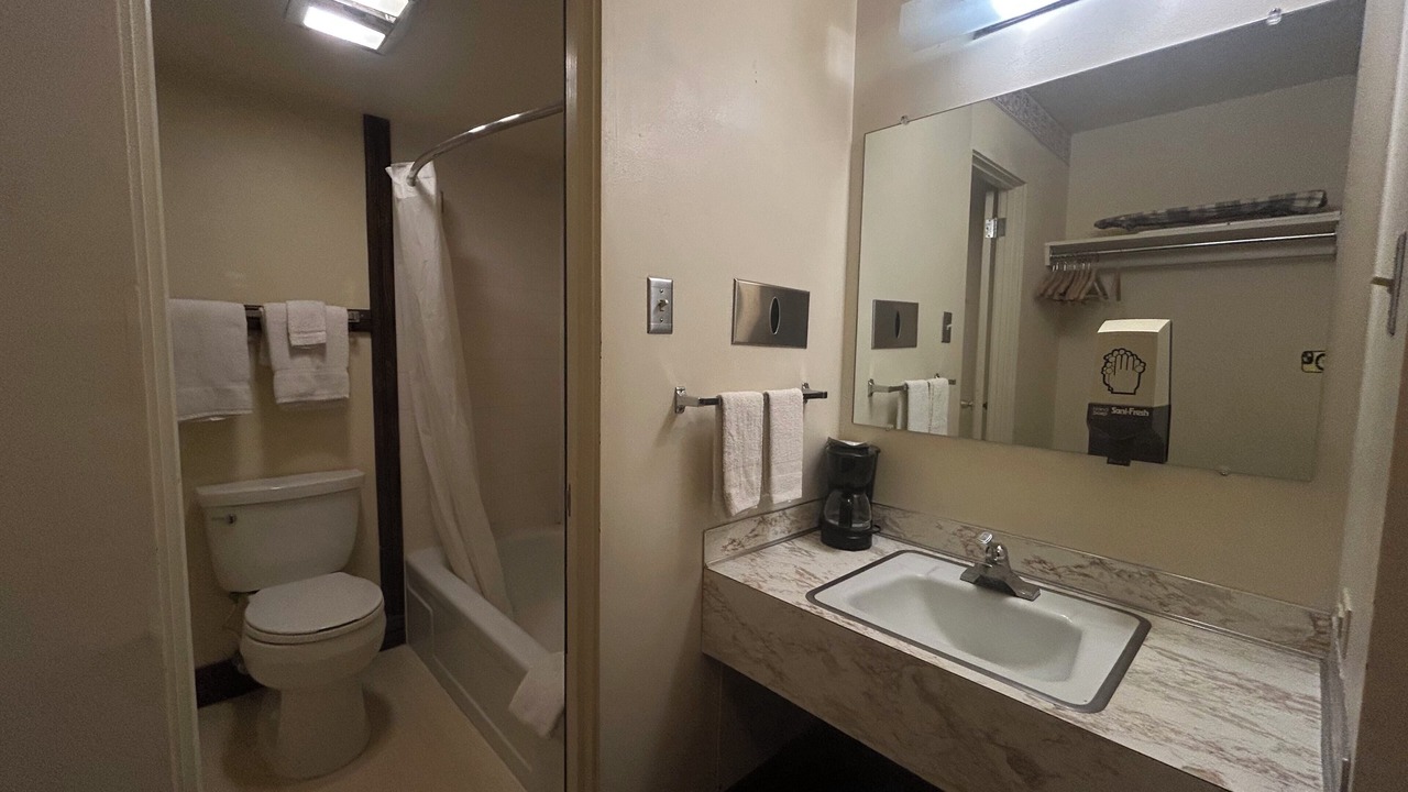 Photo of Bathroom in Scottsbluff