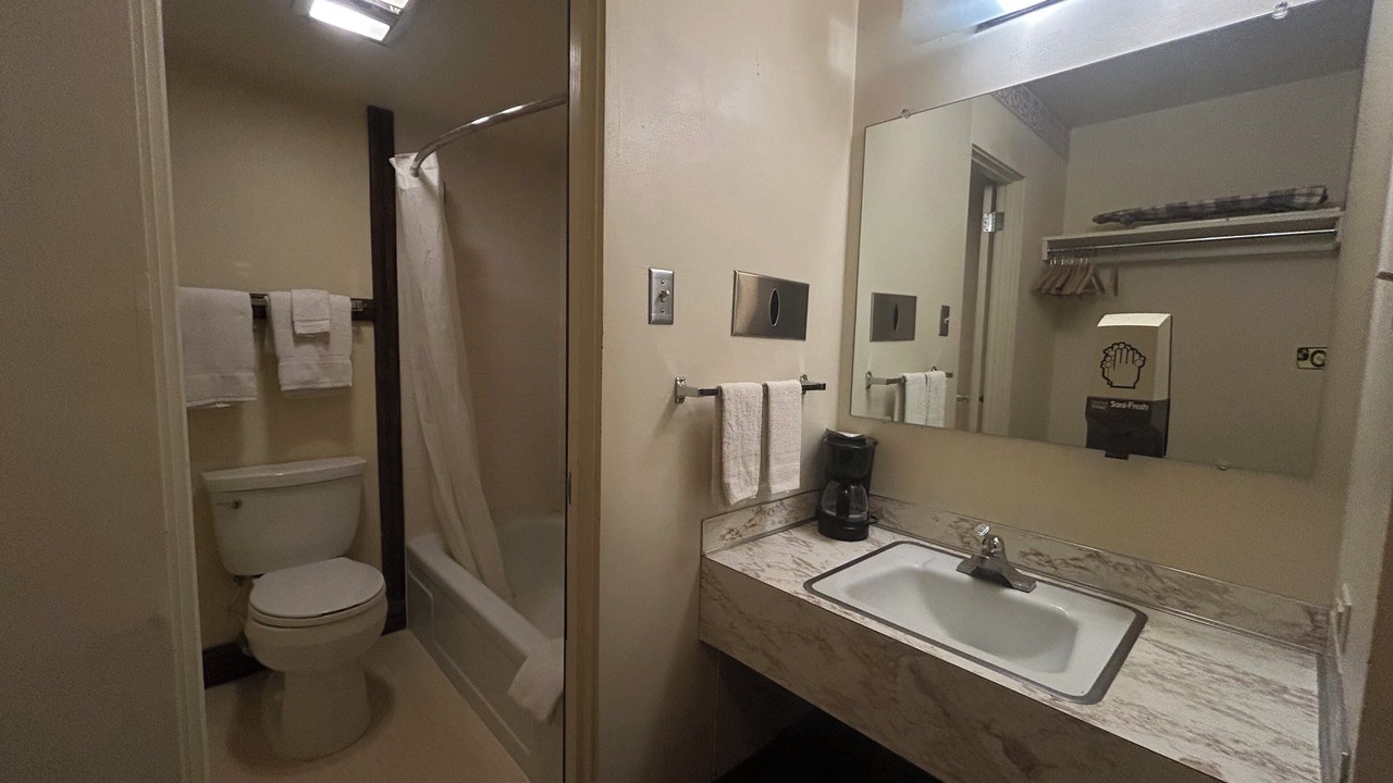 Photo of Bathroom in Scottsbluff