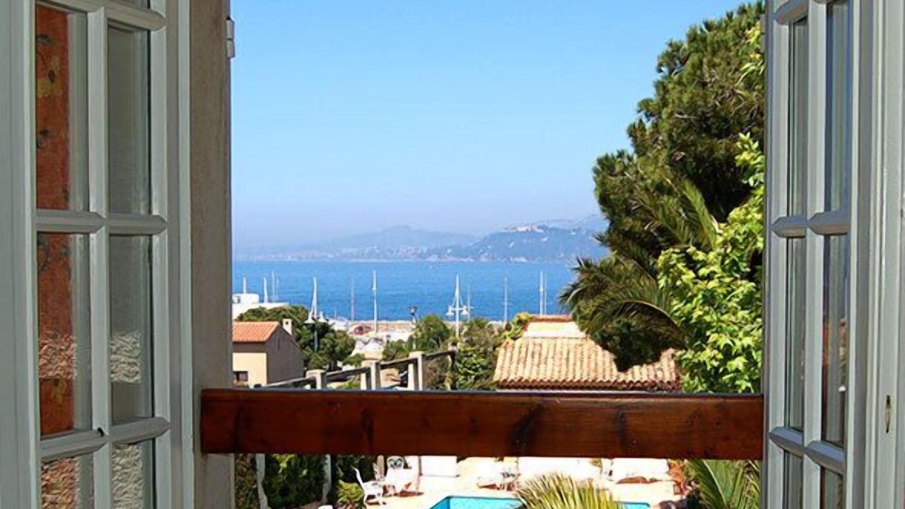 Photo of Bedroom in Le Pradet