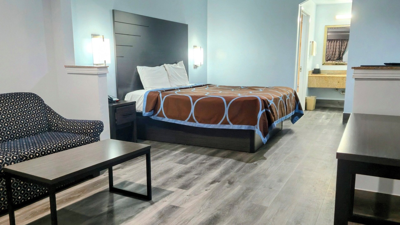 Photo of Bedroom in Northeast Houston
