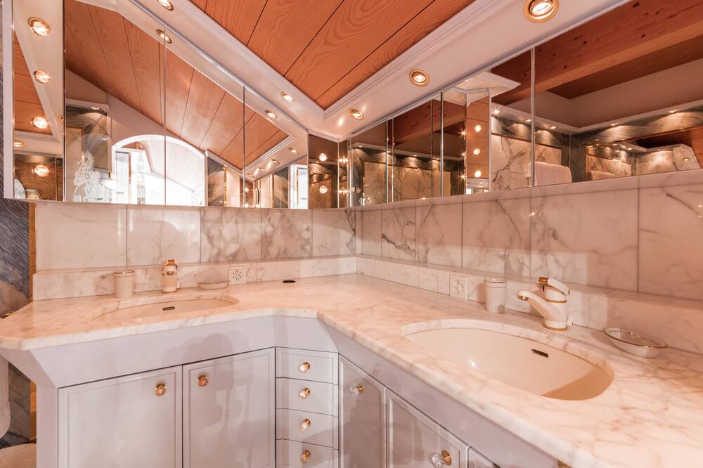 Photo of Bathroom in Andermatt