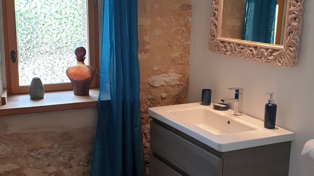 Photo of Bathroom in Villefranche-de-Lonchat