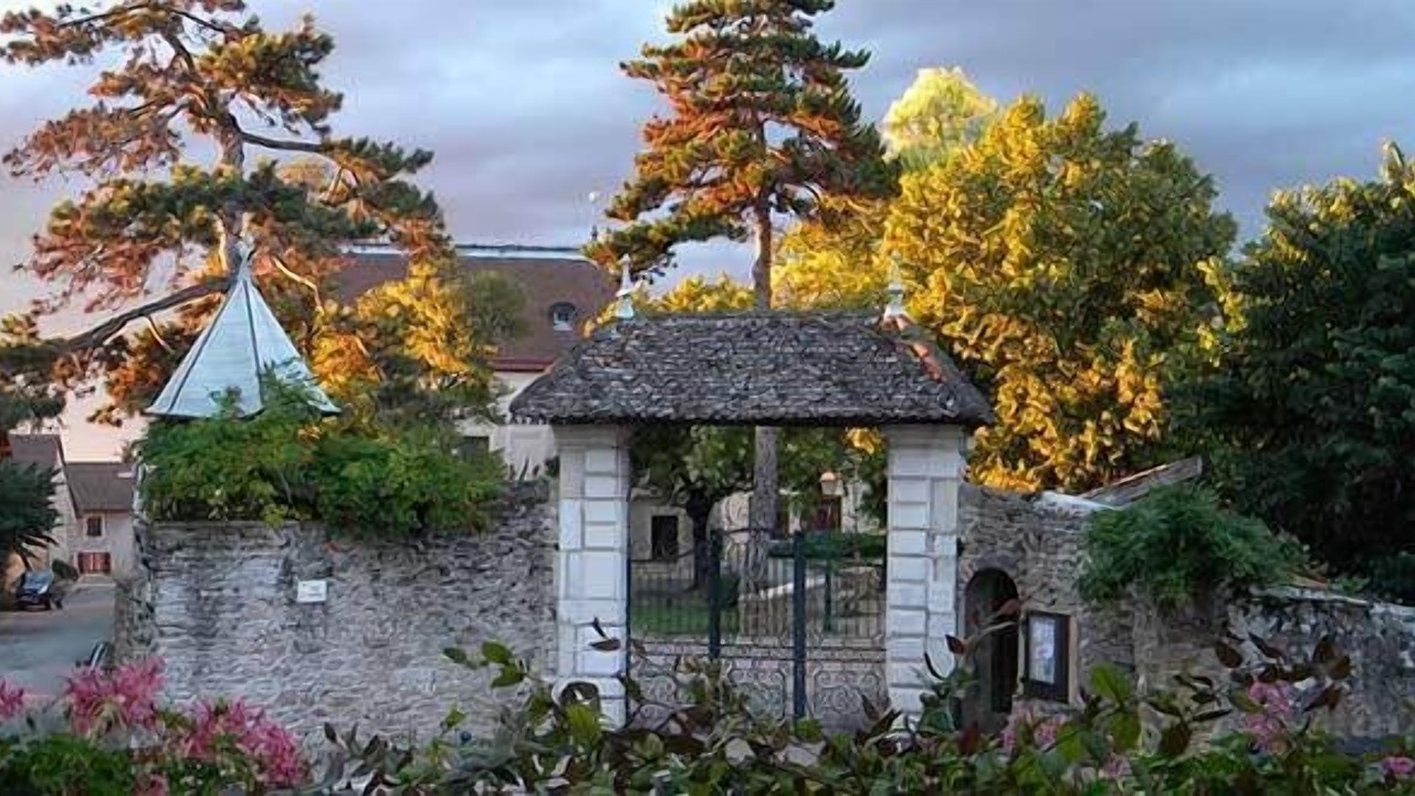 Photo of Buildings in Hieres-sur-Amby