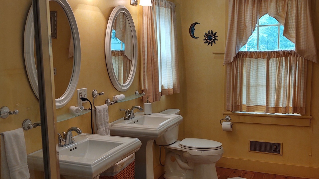 Photo of Bathroom in Hollowville