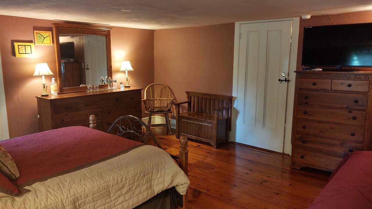 Photo of Others in Hollowville