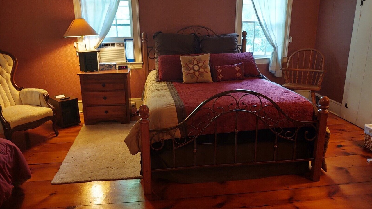 Photo of Others in Hollowville