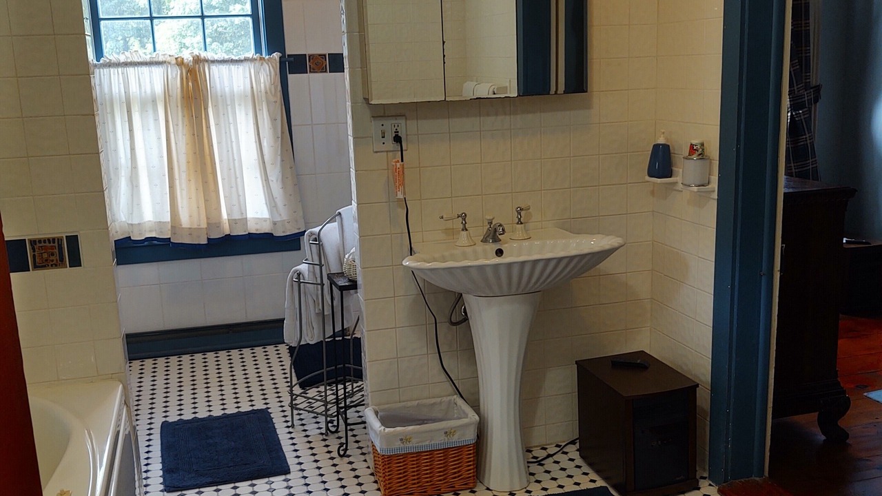 Photo of Bathroom in Hollowville