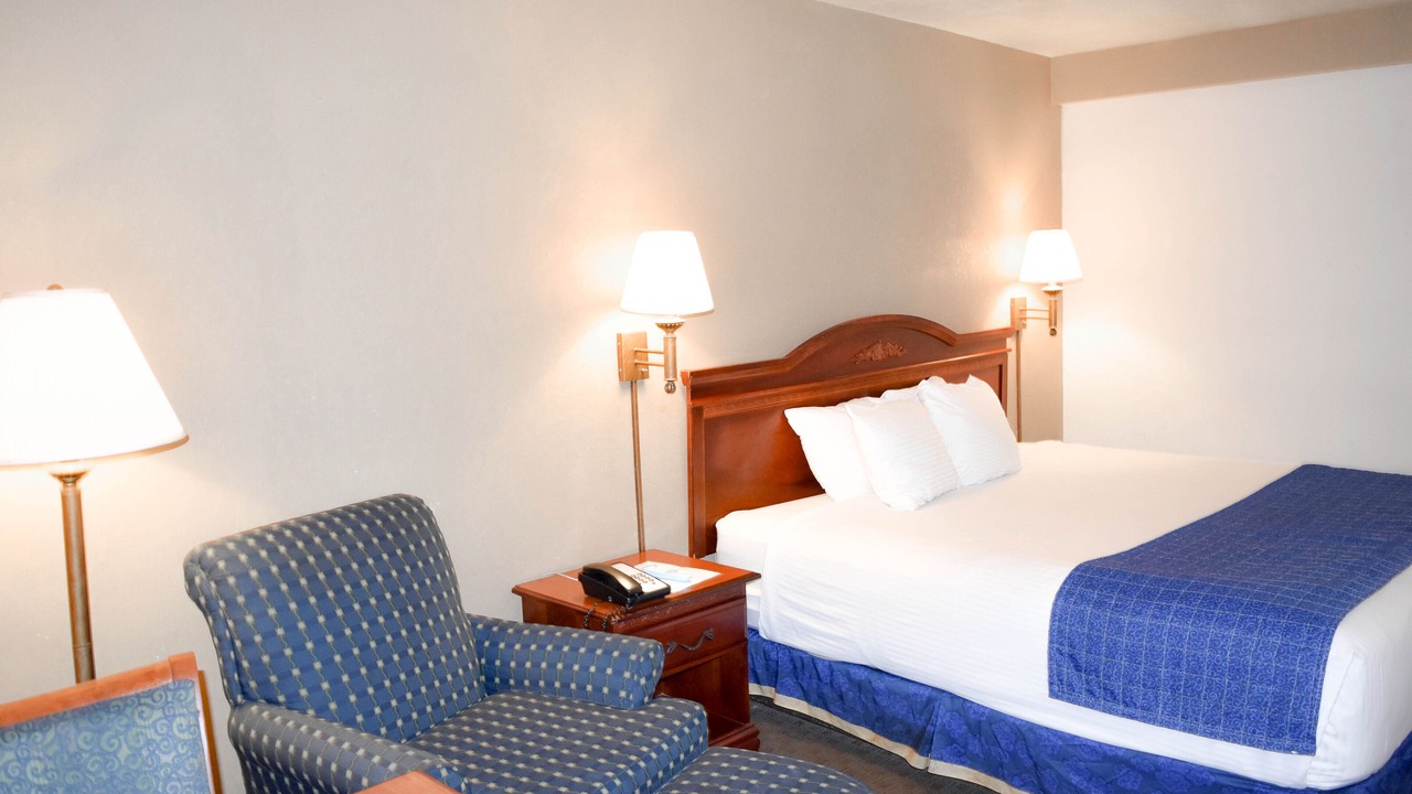 Photo of Bedroom in Attleboro