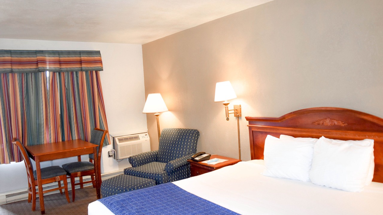 Photo of Bedroom in Attleboro