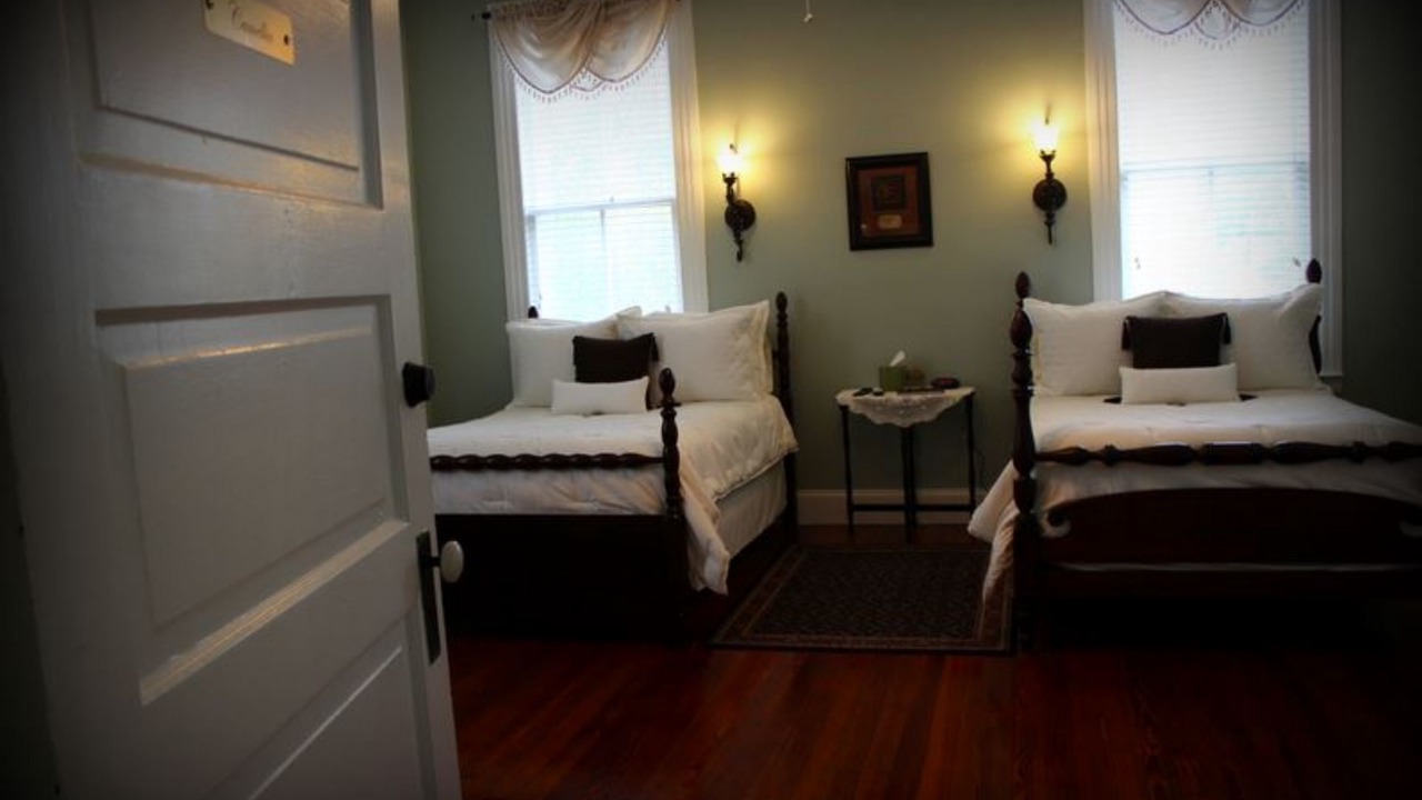Photo of Livingroom in Downtown Historic