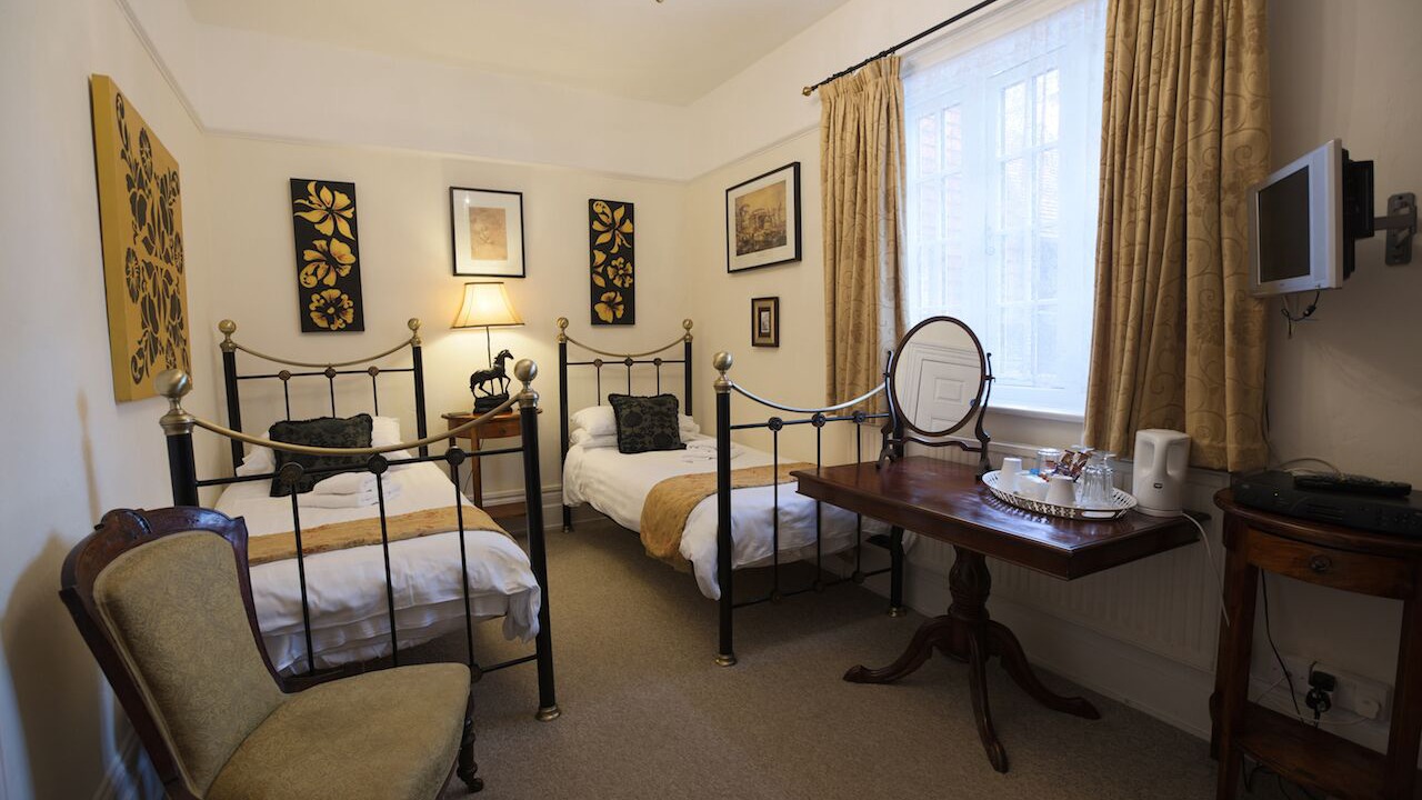 Photo of Livingroom in East Grinstead