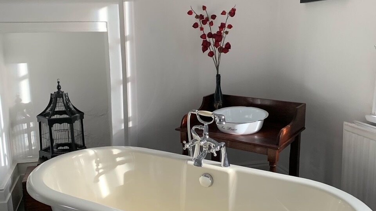 Photo of Bedroom in East Grinstead