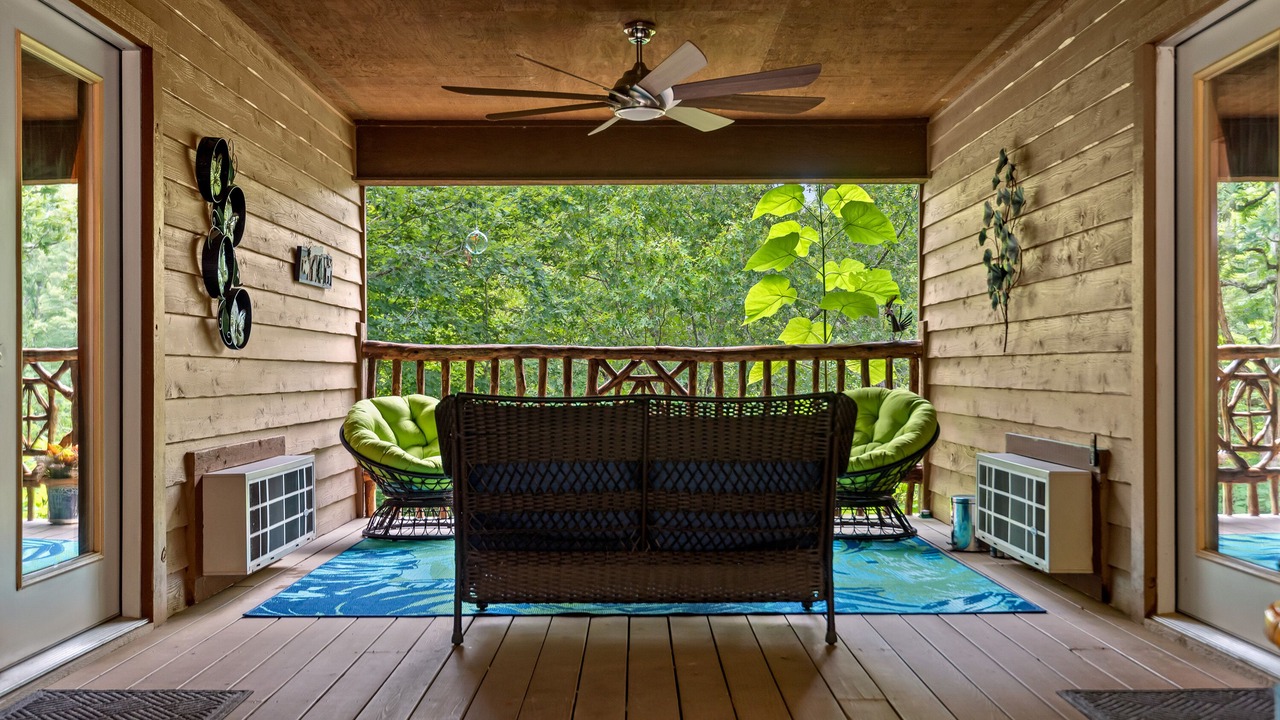 Photo of Patio Balcony in Eureka Springs Historic District