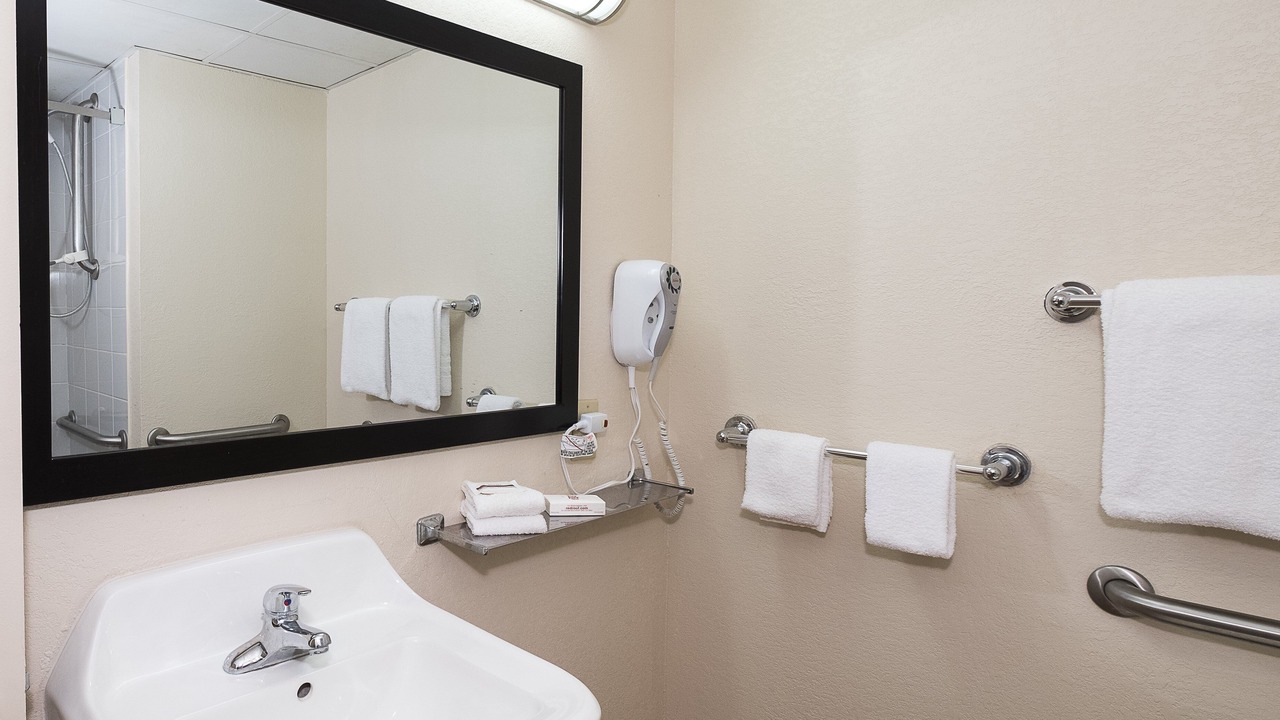 Photo of Bathroom in Cortland