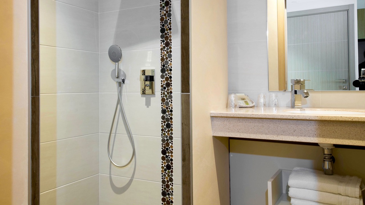 Photo of Others in Magnant