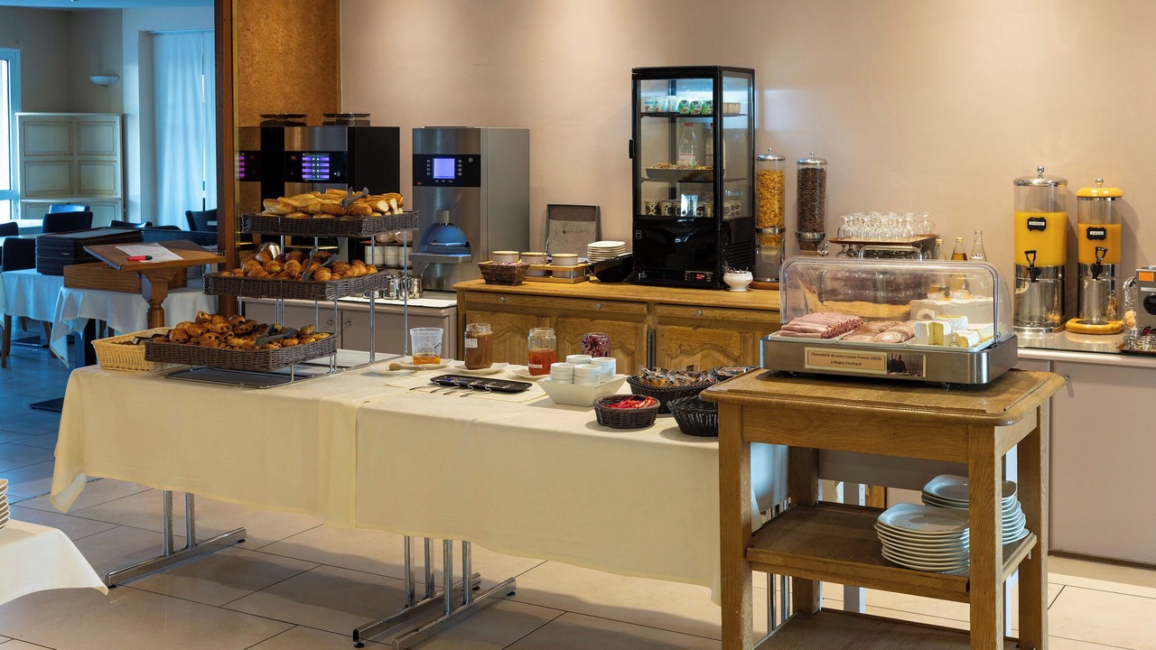 Photo of Others in Magnant