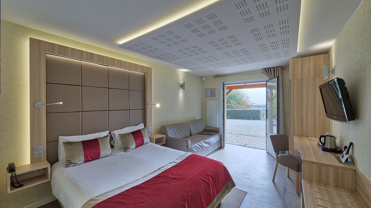 Photo of Others in Magnant