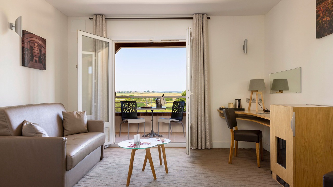 Photo of Patio Balcony in Magnant