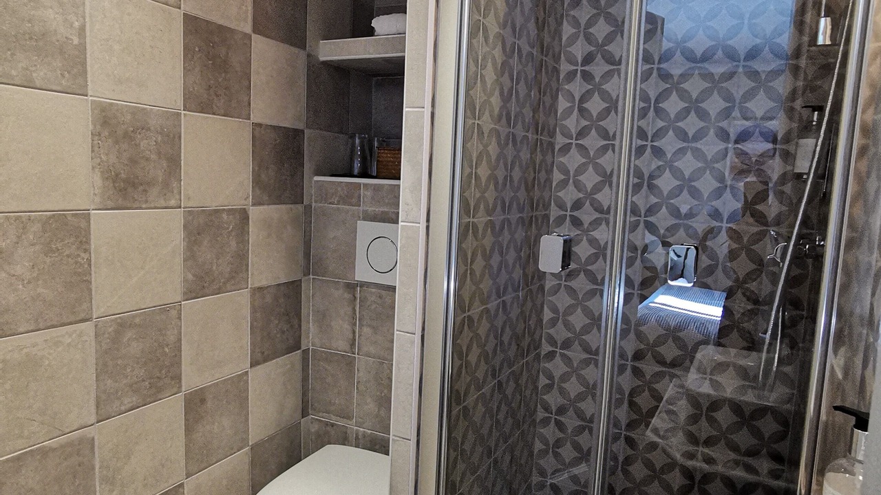 Photo of Bathroom in Beaux Arts-Boutonnet