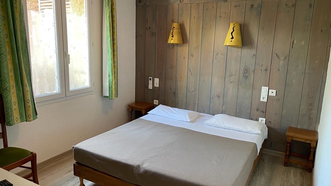 Photo of Others in Corbes