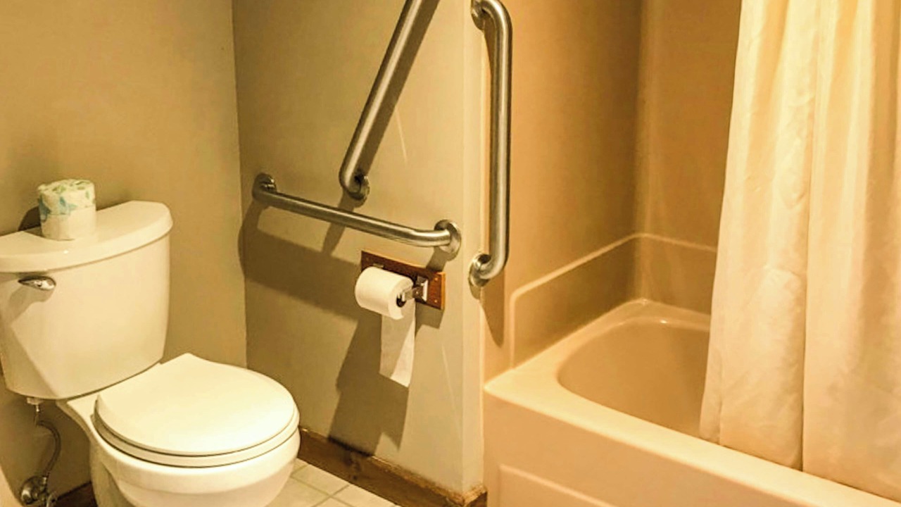 Photo of Bathroom in Thendara