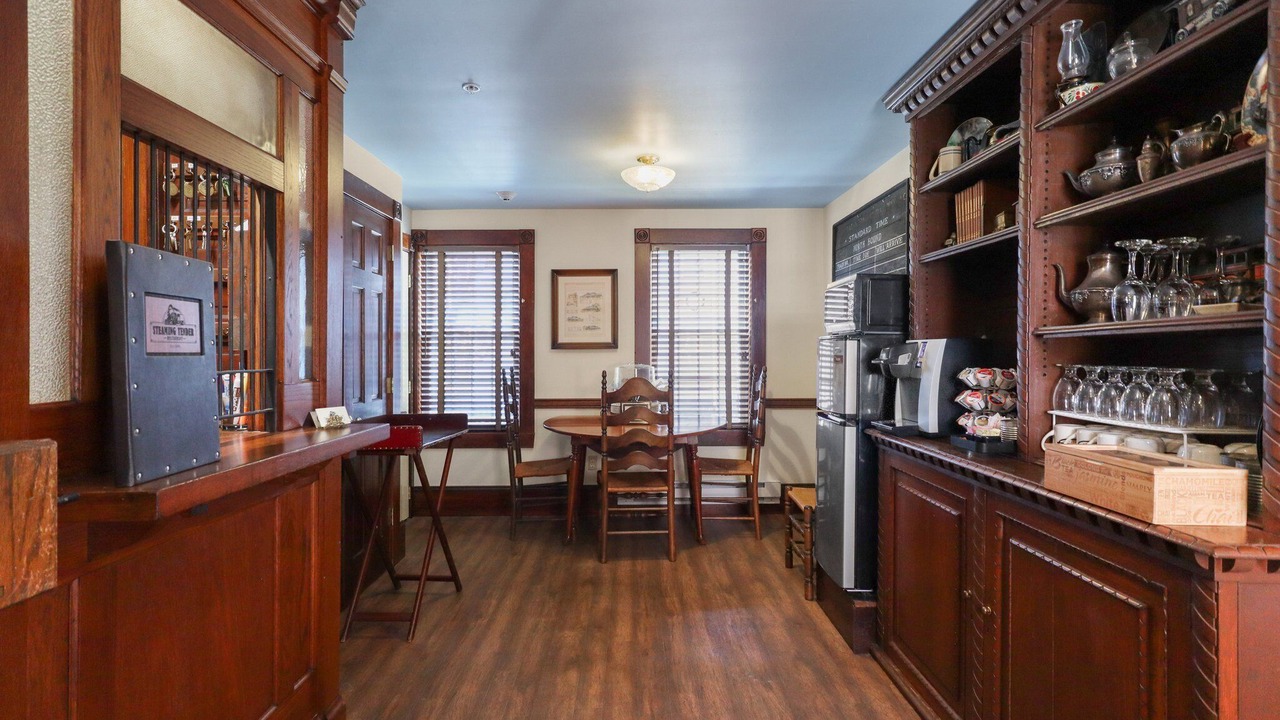 Photo of Others in Palmer