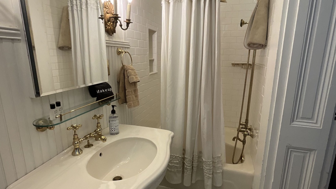 Photo of Bathroom in Wayside