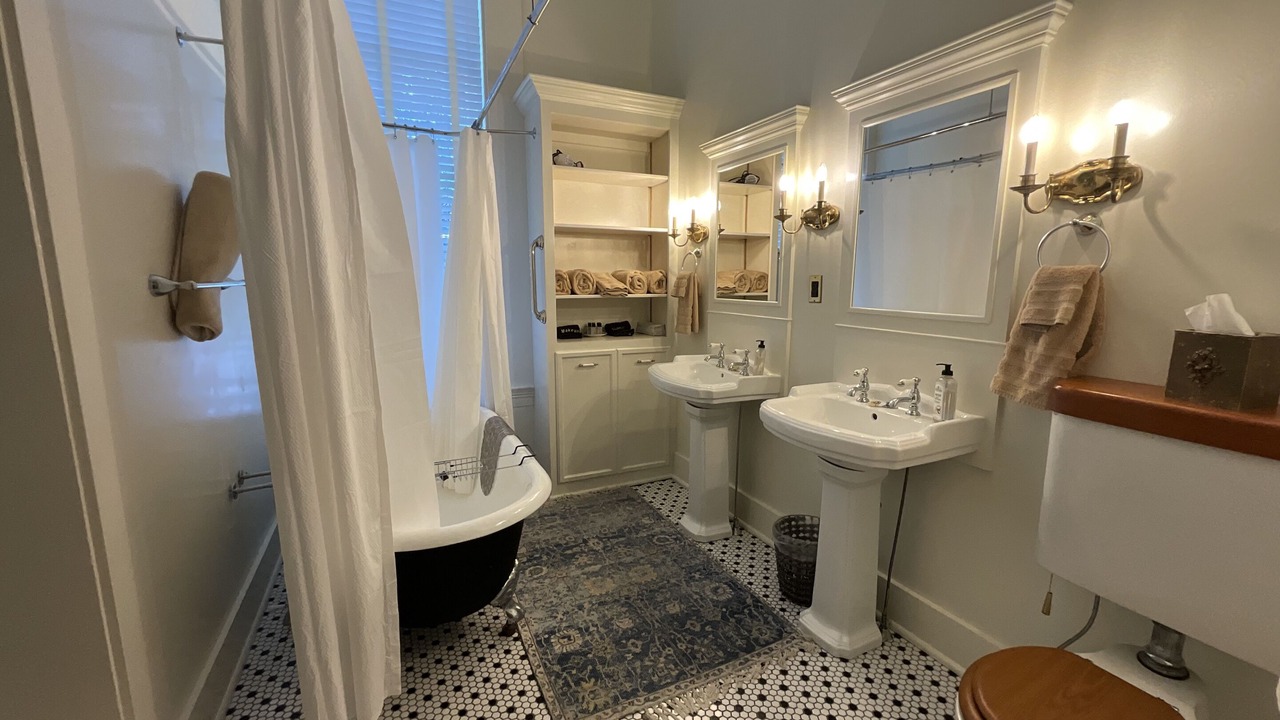 Photo of Bathroom in Wayside