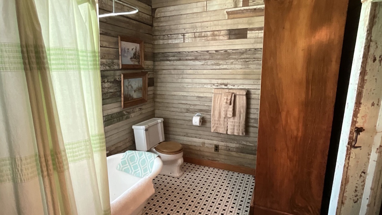 Photo of Bathroom in Wayside