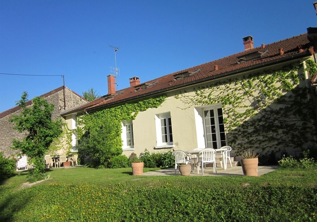 Photo of Buildings in Clamanges