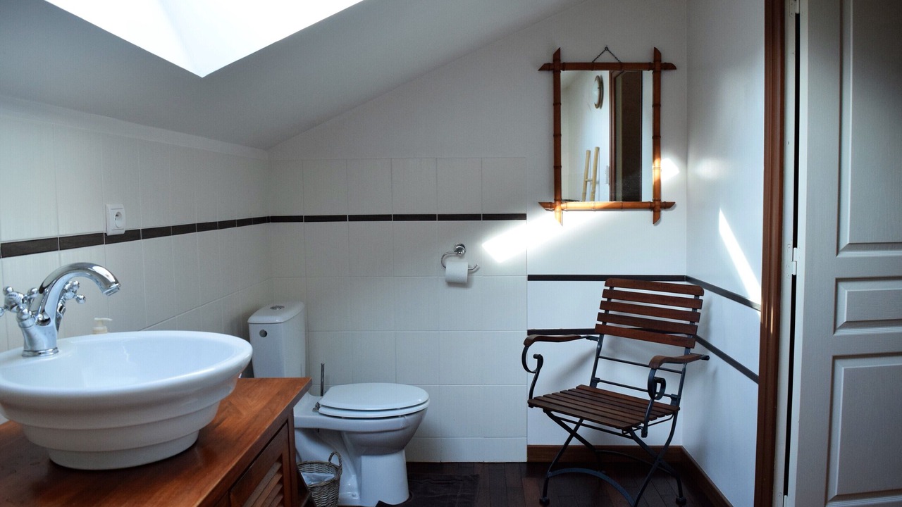 Photo of Bathroom in Clamanges