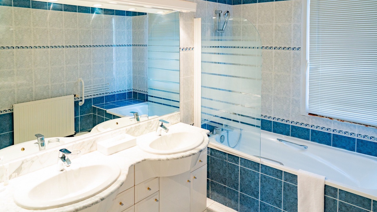 Photo of Bathroom in Margaux