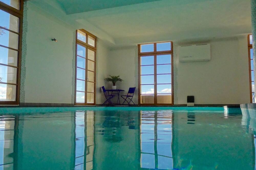 Photo of Outdoor in Ferrassieres