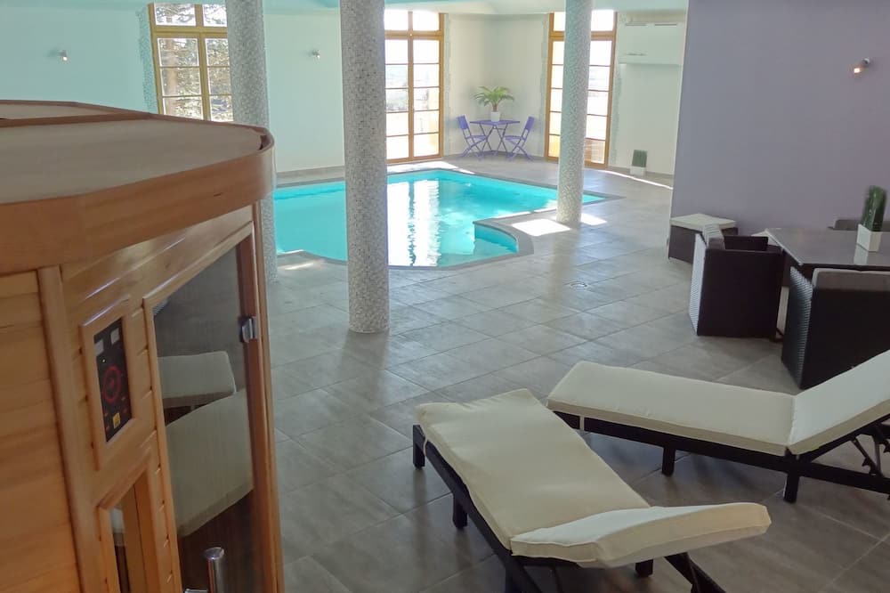 Photo of Outdoor in Ferrassieres