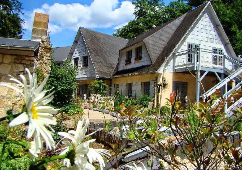 Photo of Buildings in Saint-Jean-aux-Bois