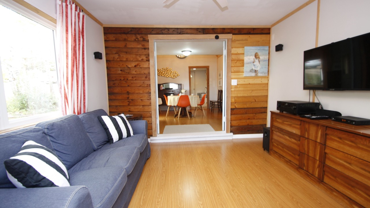 Photo of Livingroom in Manitou Beach