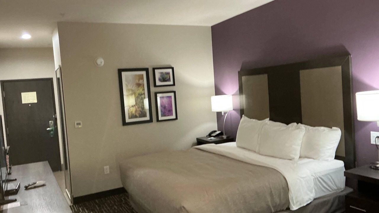 Photo of Bedroom in Colorado City