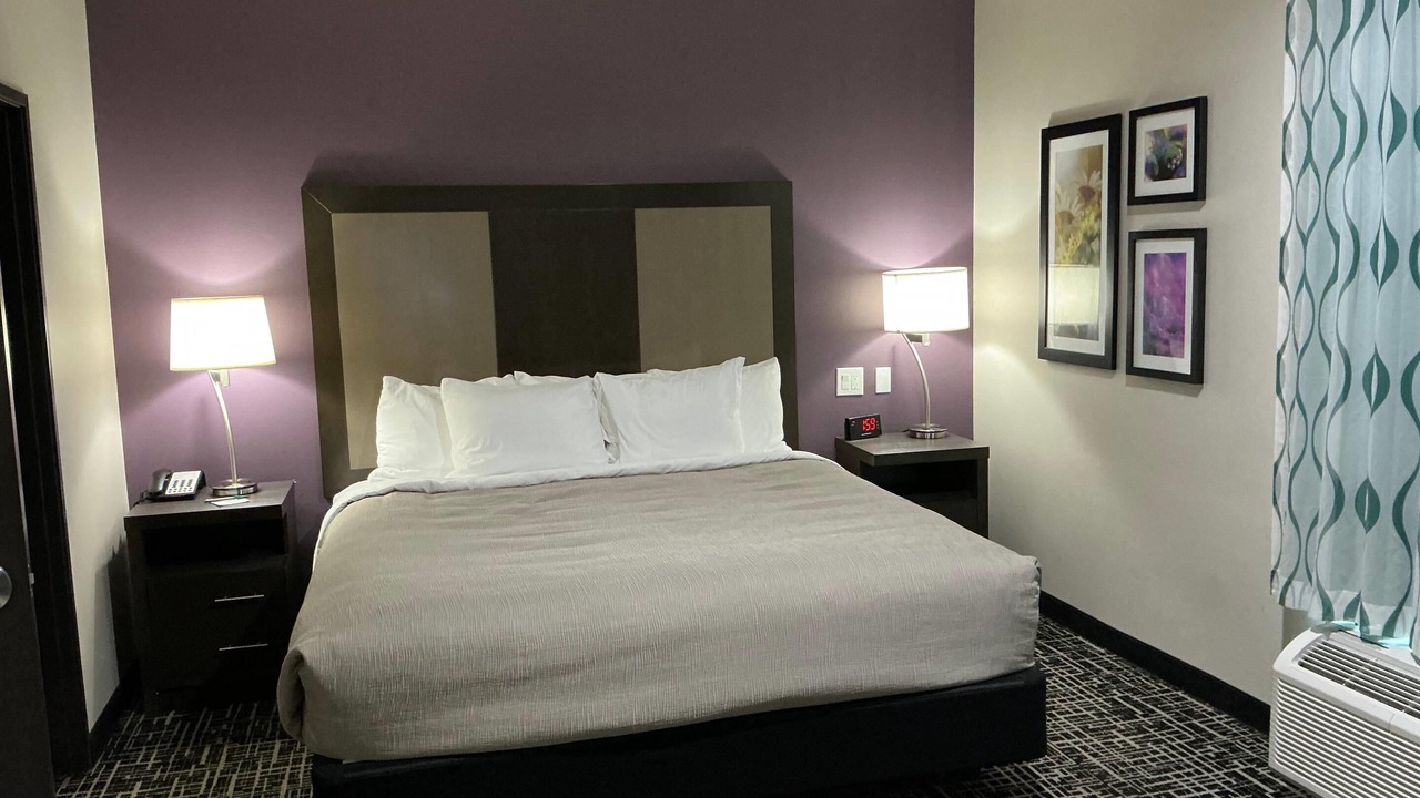 Photo of Bedroom in Colorado City